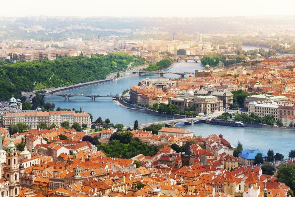 Attic Apartment City Center Praha Bagian luar foto